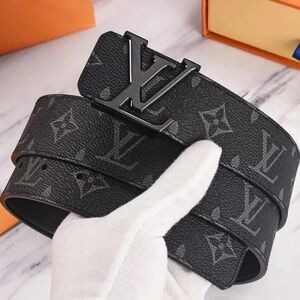 Louis Vuitton black men’s belt